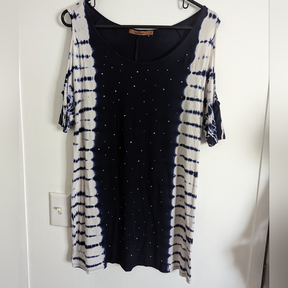 Tops - Belldini Top.  186